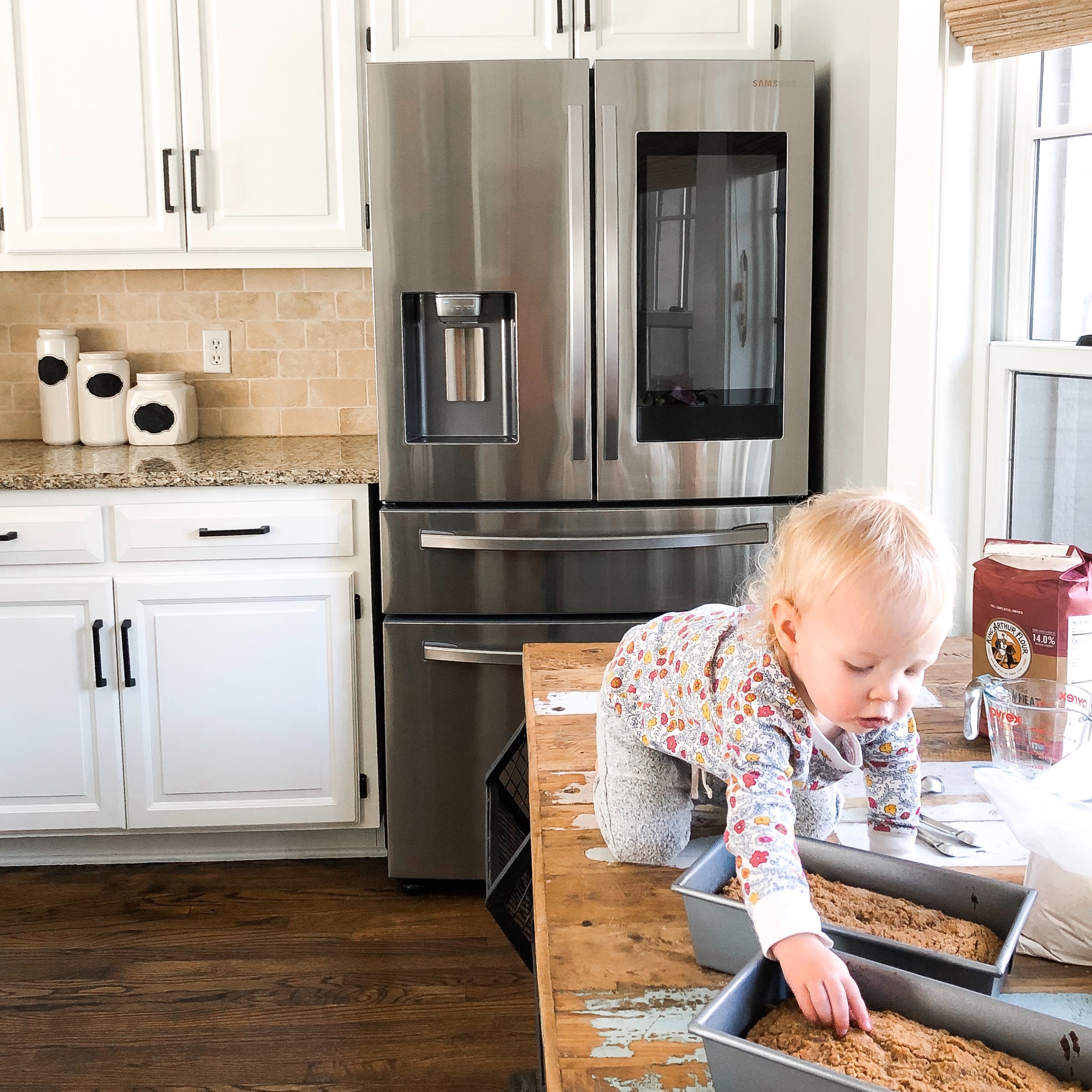 pumpkin bread recipe thanksgiving food streusel topping samsung family hub refrigerator